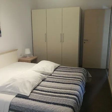 Apartament Permida *
